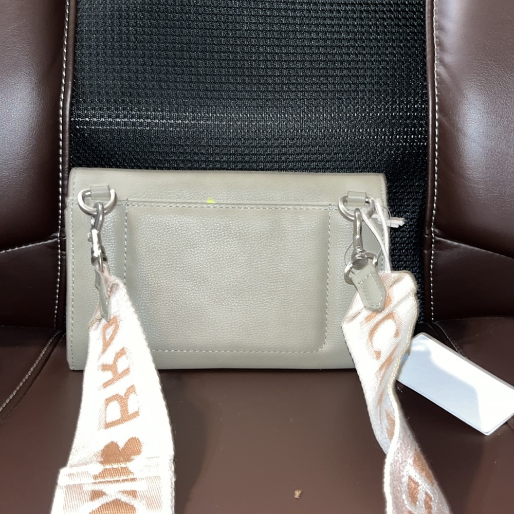 Lucky Brand - Elegant Green Crossbody Bag - Picture 3 of 3